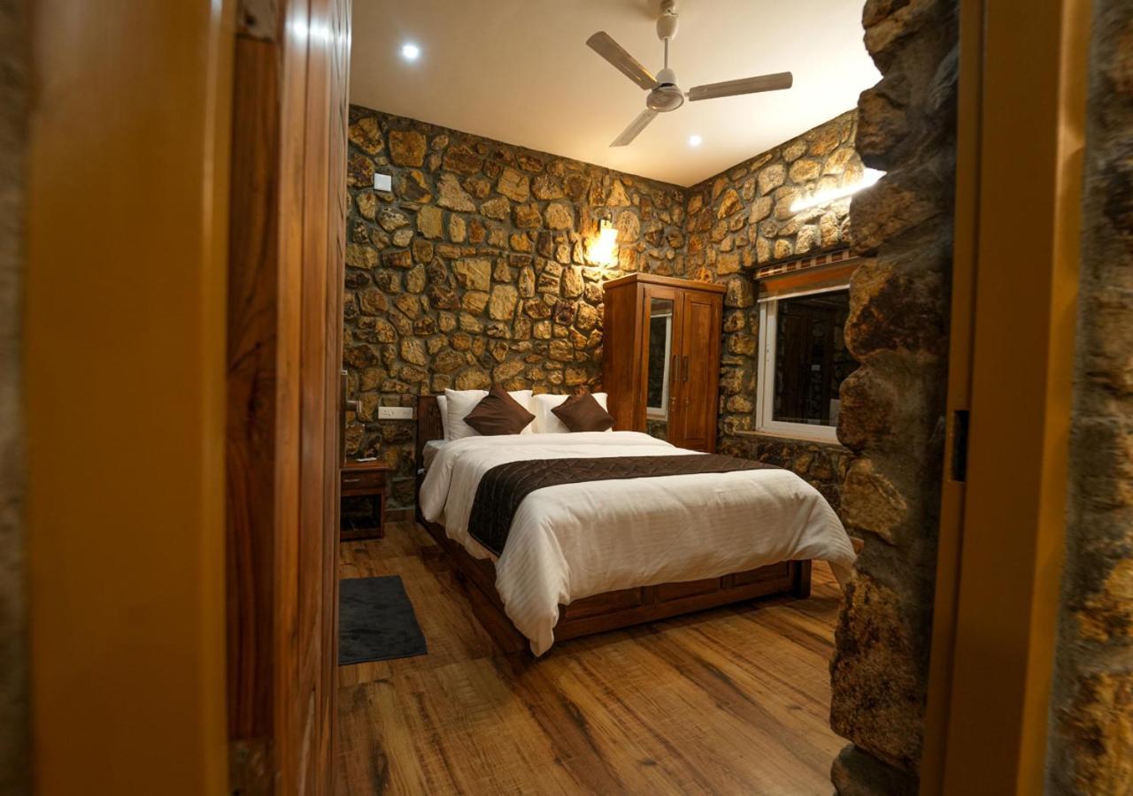Tiyans Stone Castle Private Tea Villa Vagamon By Voye Homes Dış mekan fotoğraf