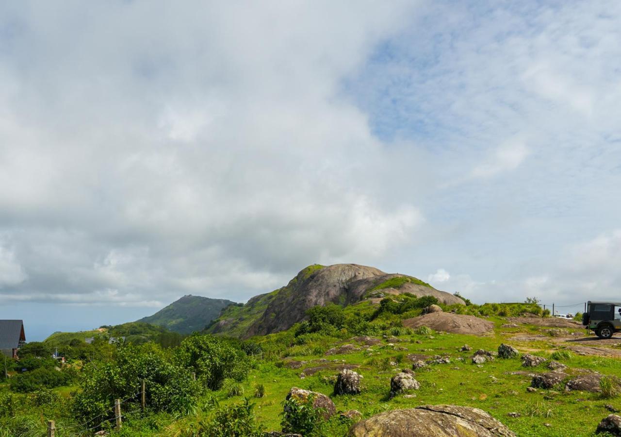 Tiyans Stone Castle Private Tea Villa Vagamon By Voye Homes Dış mekan fotoğraf
