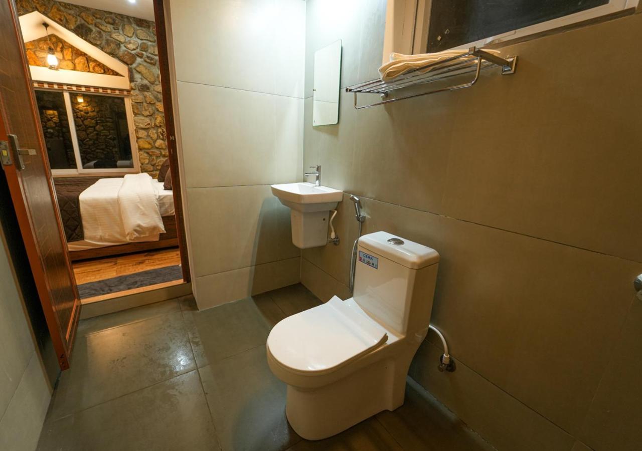 Tiyans Stone Castle Private Tea Villa Vagamon By Voye Homes Dış mekan fotoğraf