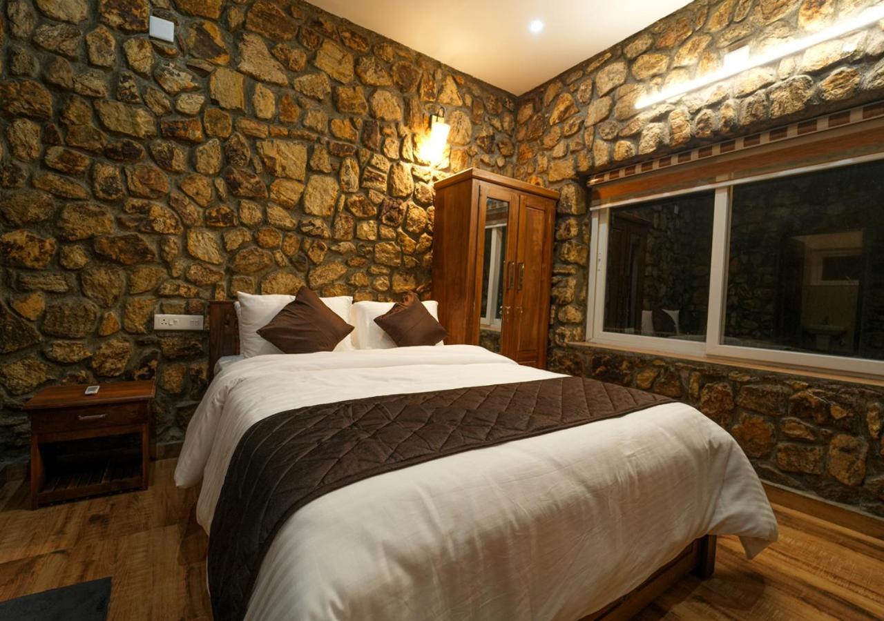 Tiyans Stone Castle Private Tea Villa Vagamon By Voye Homes Dış mekan fotoğraf