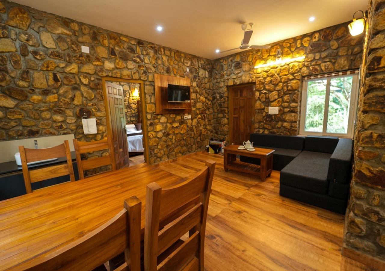Tiyans Stone Castle Private Tea Villa Vagamon By Voye Homes Dış mekan fotoğraf